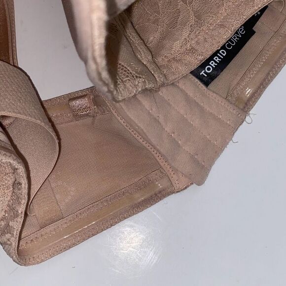 Torrid Women's Beige Curved Underwire Detachable Strap Push-Up Bra Size 40DD - Picture 8 of 8